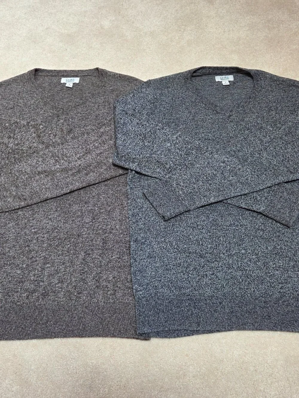 Croft & Barrow Lot- 2 Men's M V-Neck Pullover Sweaters Heather Gray Brown Preppy